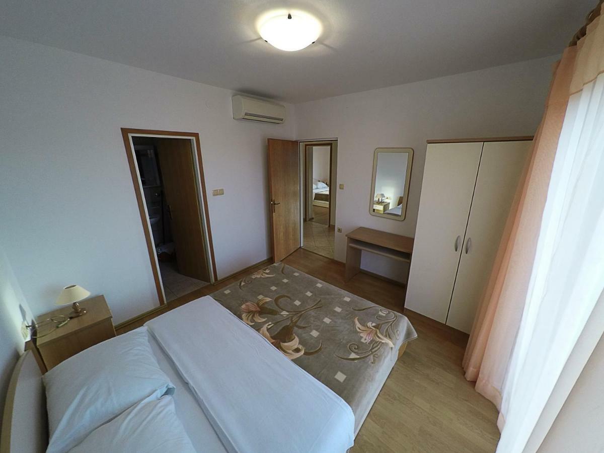 Apartments Piculjan Lopar Exterior foto